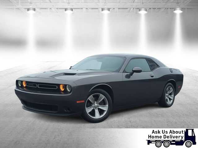 2018 Dodge Challenger SXT RWD photo