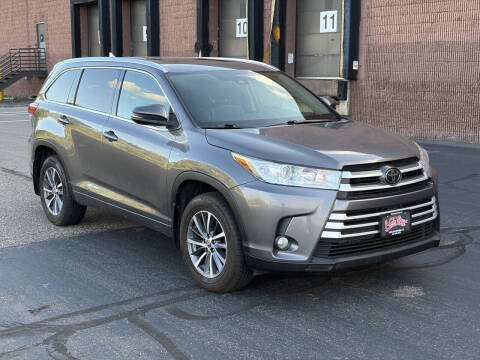 2018 Toyota Highlander XLE AWD photo