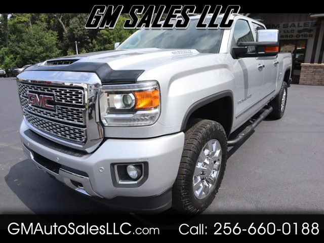 2018 GMC Sierra 2500HD Denali 4WD photo