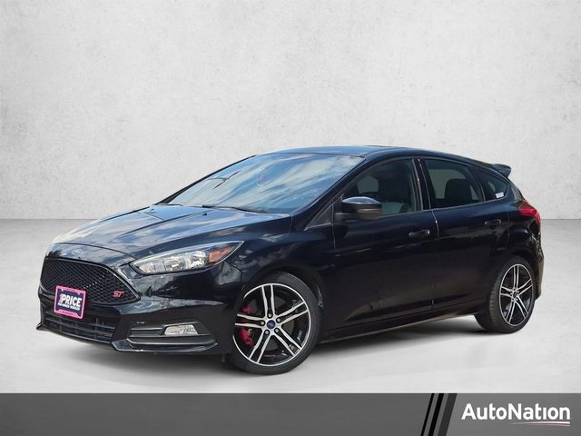2018 Ford Focus ST FWD photo