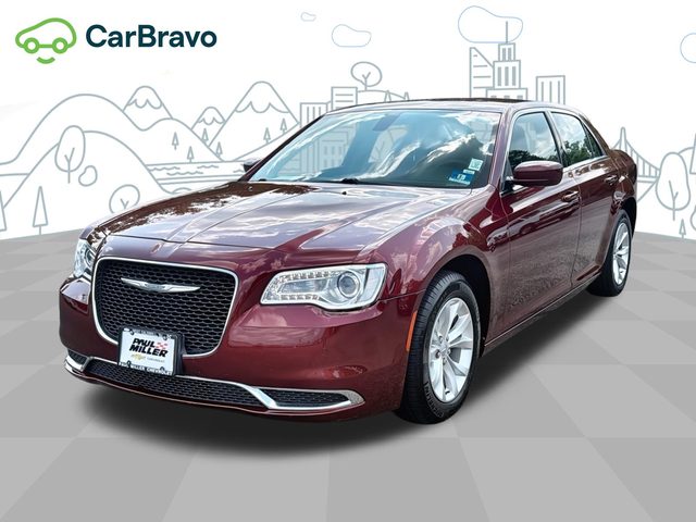 2018 Chrysler 300 Touring RWD photo