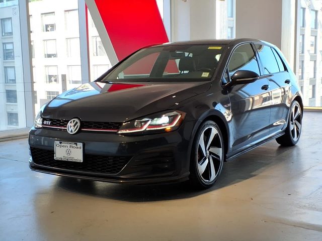 2018 Volkswagen Golf GTI SE FWD photo
