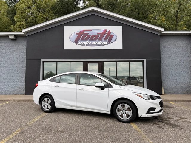 2018 Chevrolet Cruze LS FWD photo