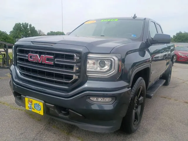 2018 GMC Sierra 1500 4WD photo