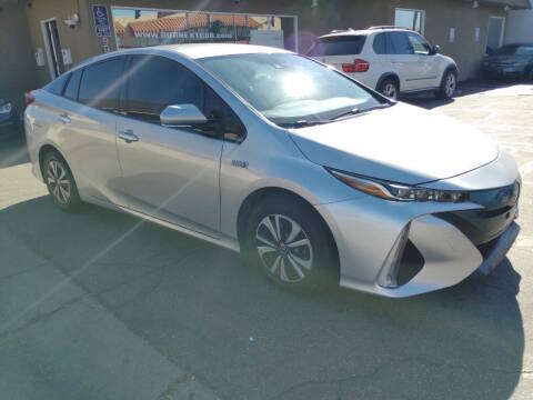 2017 Toyota Prius Prime Premium FWD photo