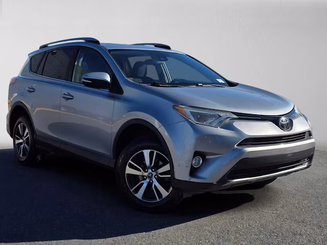 2018 Toyota RAV4 XLE FWD photo
