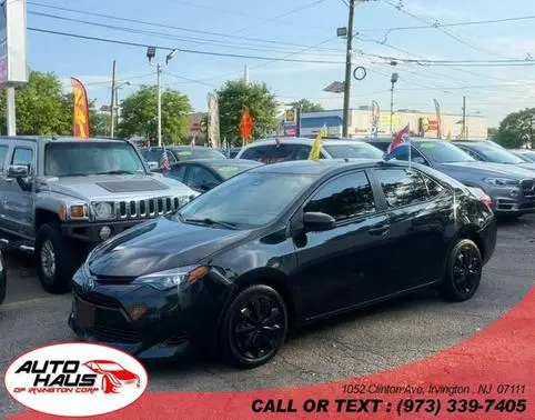 2018 Toyota Corolla LE FWD photo