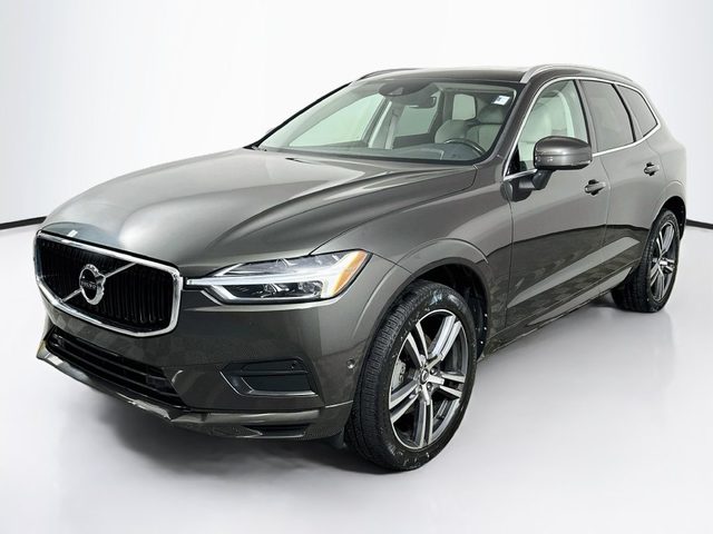2018 Volvo XC60 Momentum AWD photo